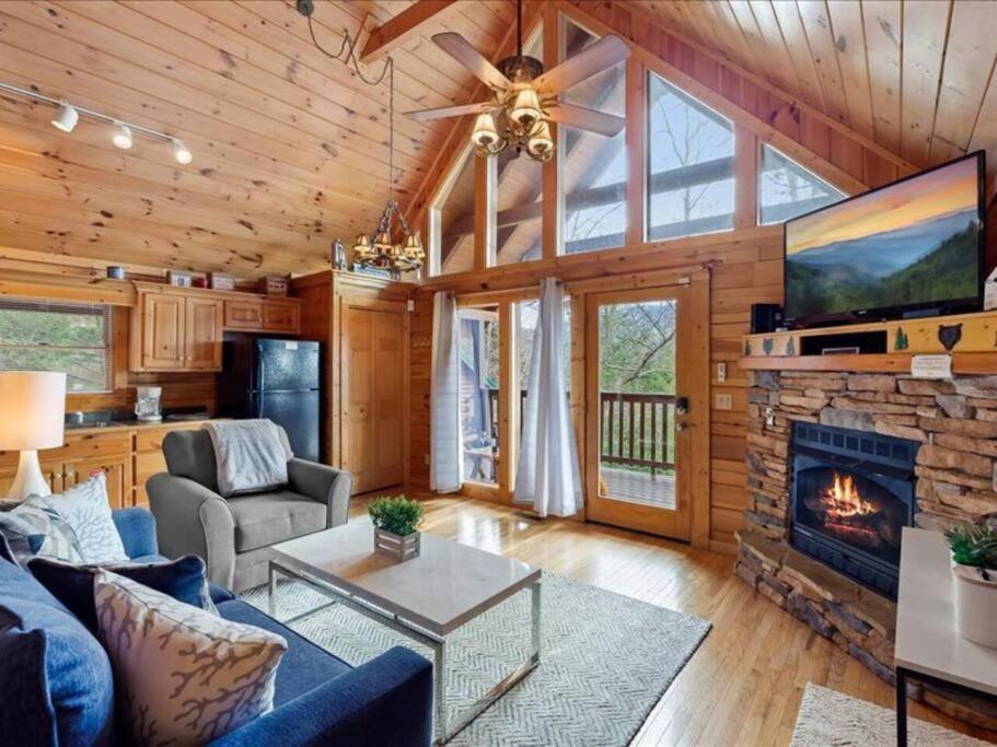 Breathtaking Views Of The Smokies, 3 Mins To Gatlinburg Villa Eksteriør bilde