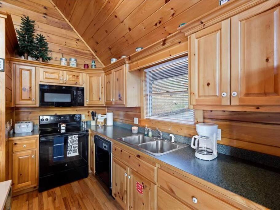 Breathtaking Views Of The Smokies, 3 Mins To Gatlinburg Villa Eksteriør bilde